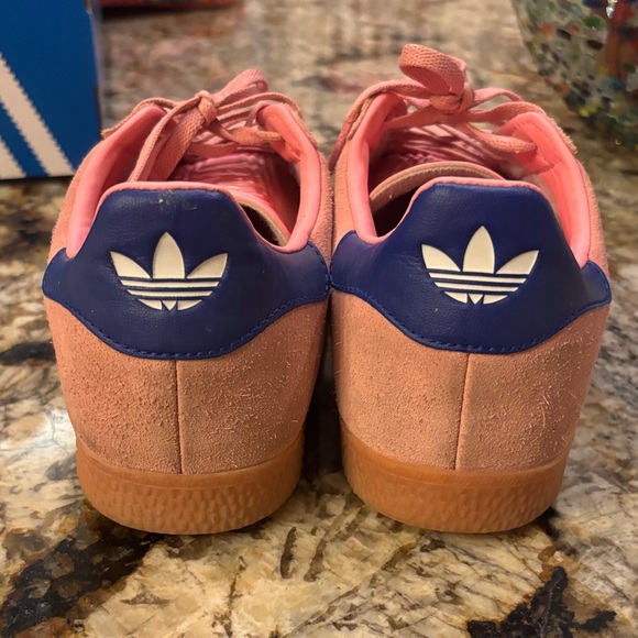 Adidas Gazelle Women's Pink and Navy Size 6 US - Picture 4 of 10